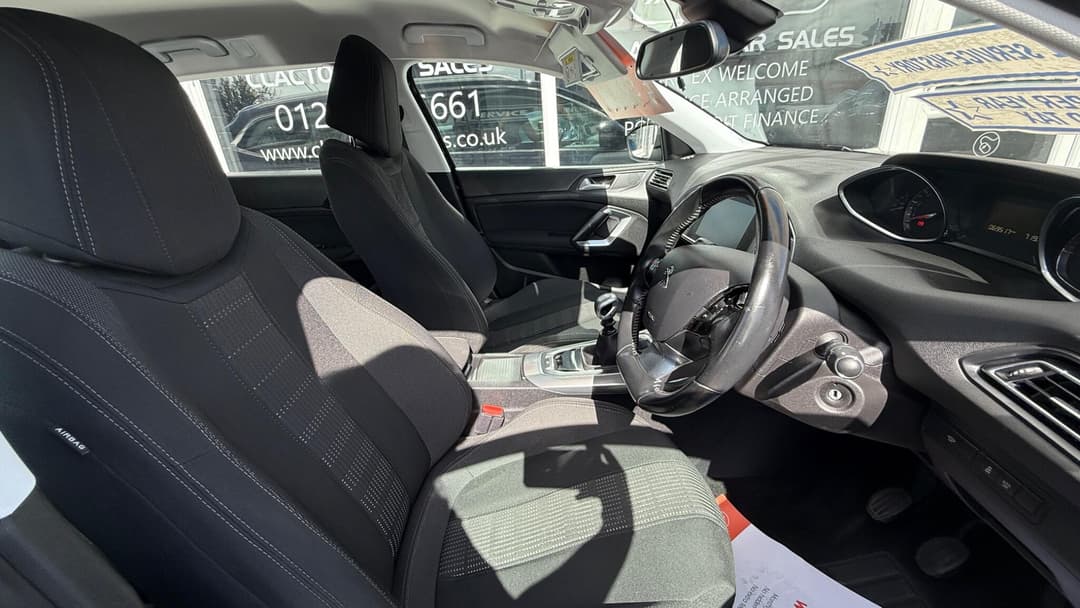 Car Image 10
