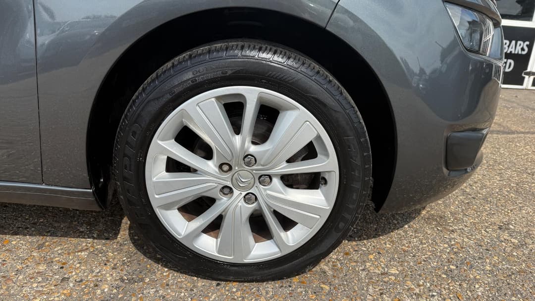 Car Image 24