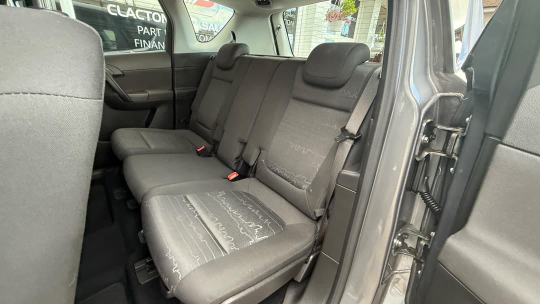 Car Image 18
