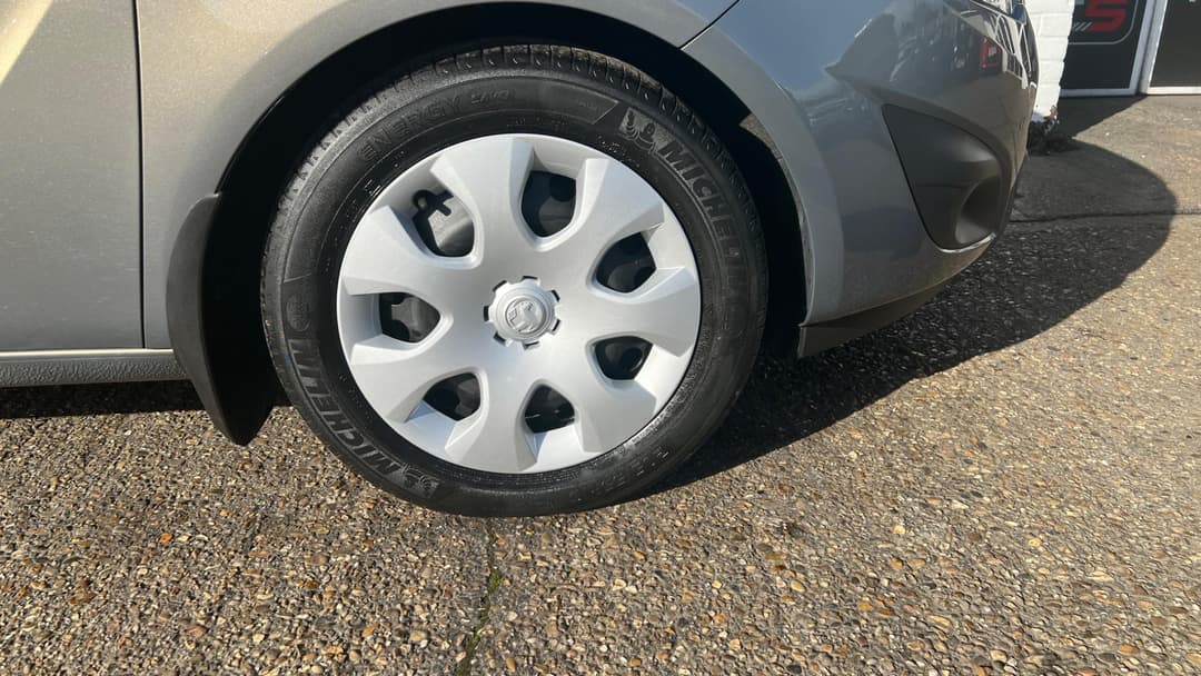 Car Image 22