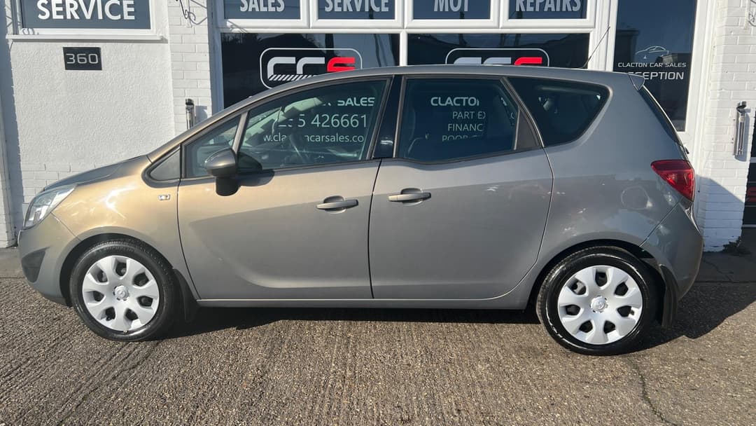 Car Image 4