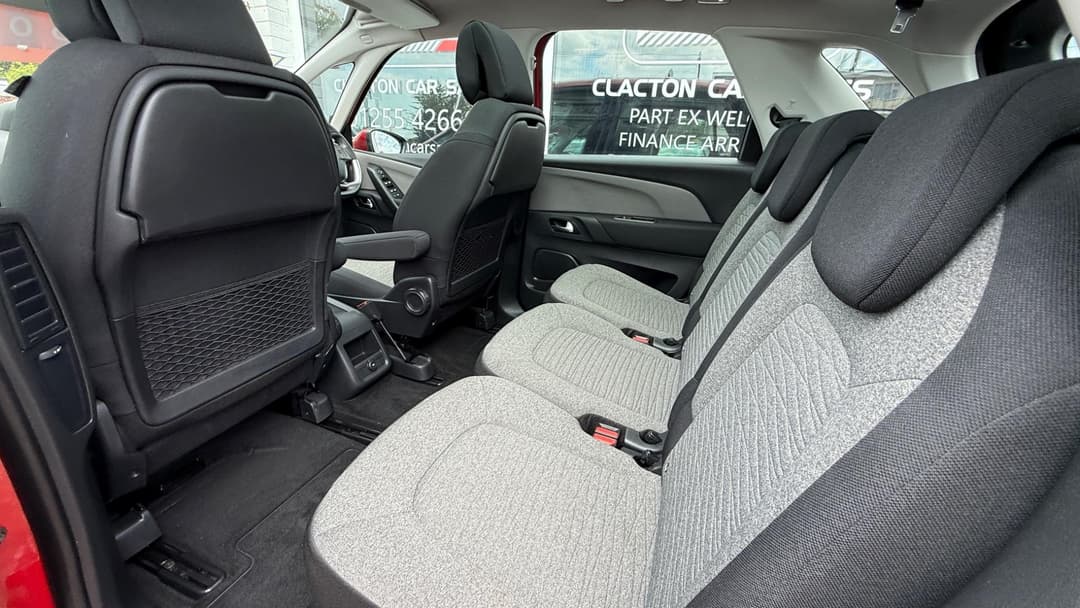Car Image 18