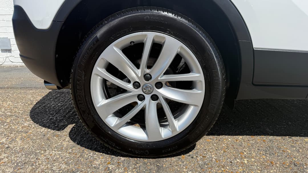 Car Image 21