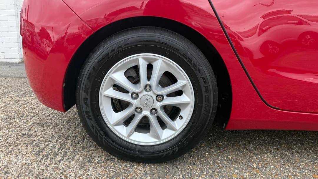 Car Image 21