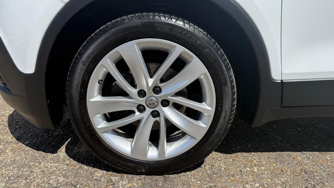 Car Image 20
