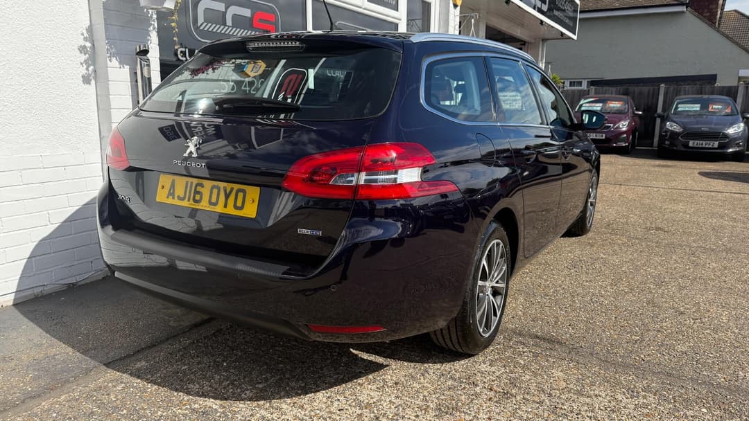 Car Image 7