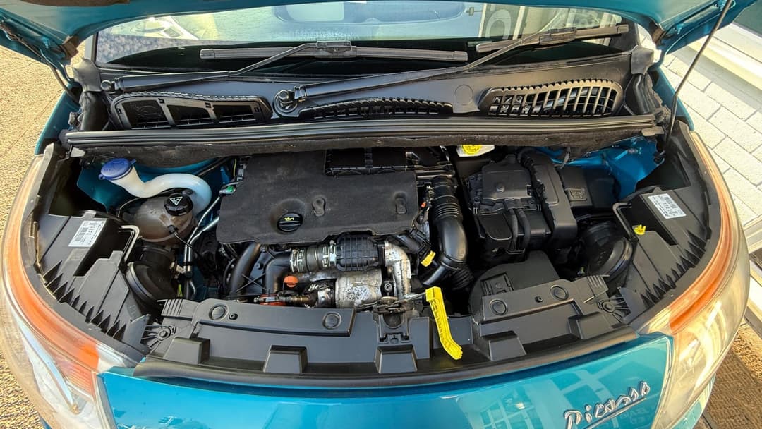 Car Image 13
