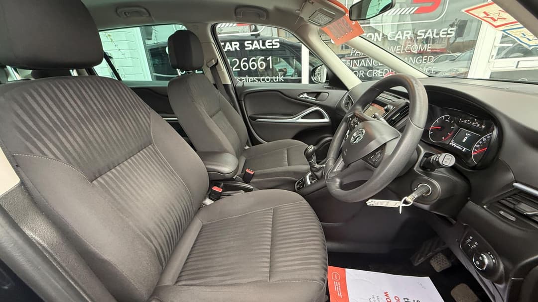 Car Image 10