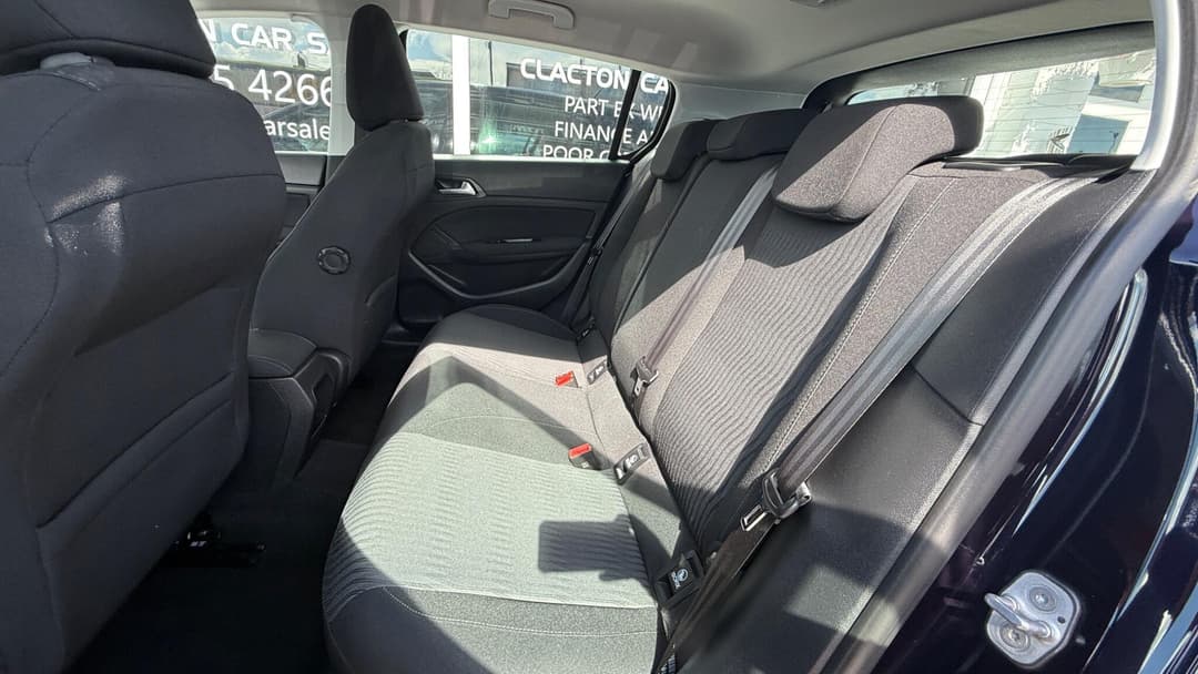 Car Image 17
