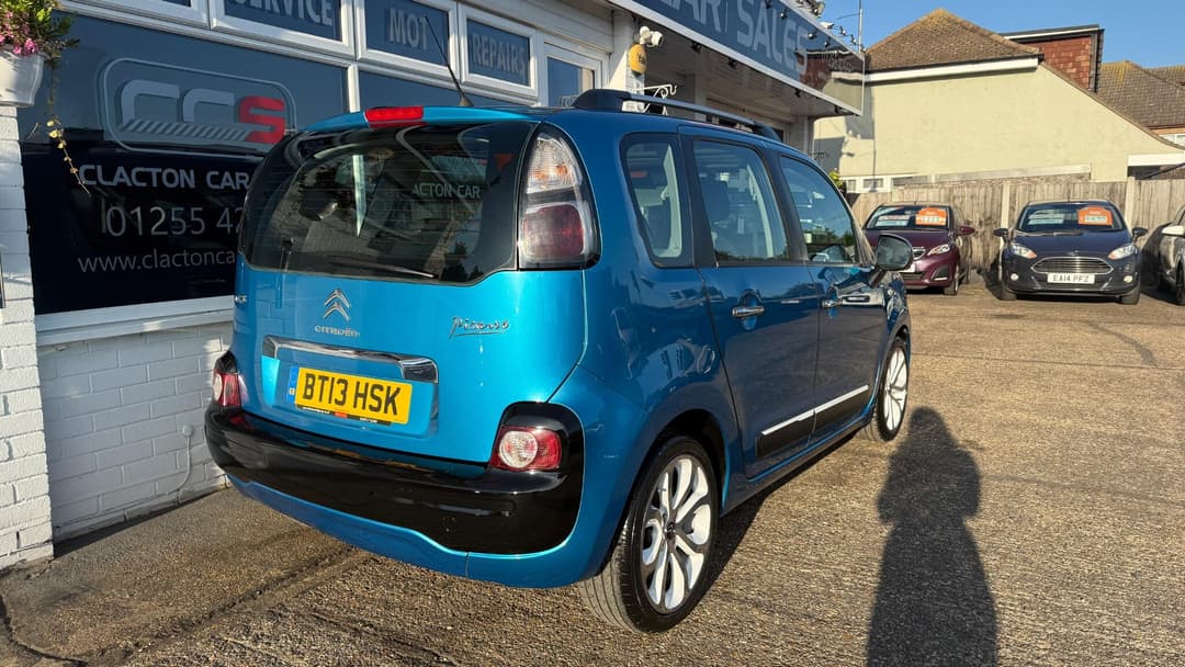Car Image 7