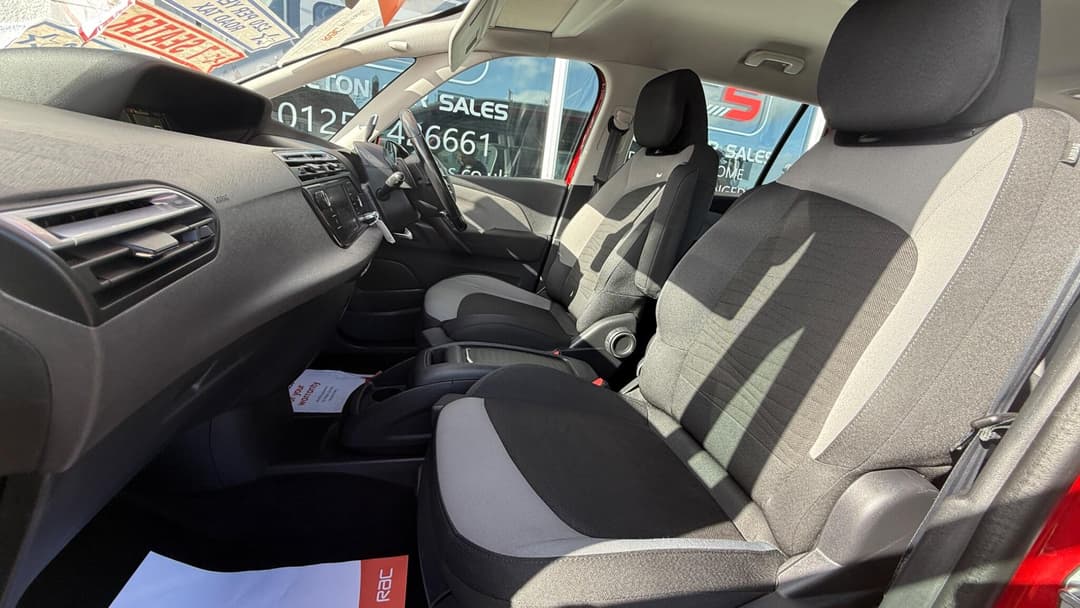 Car Image 16