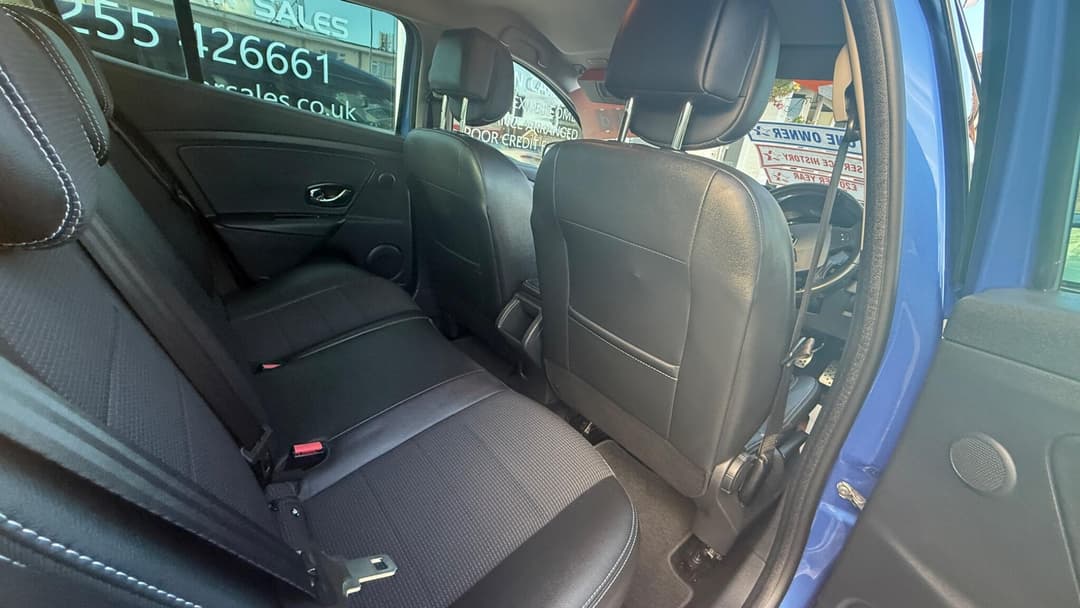 Car Image 11