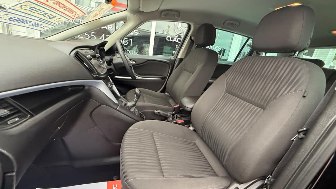 Car Image 17