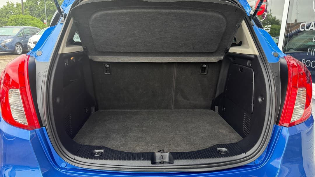 Car Image 14