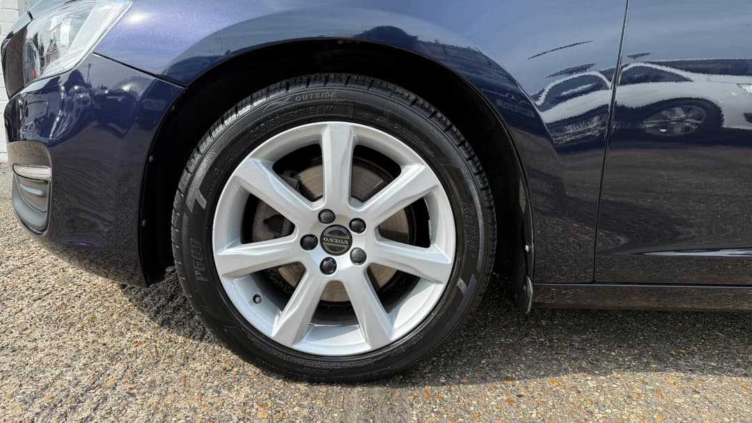 Car Image 19