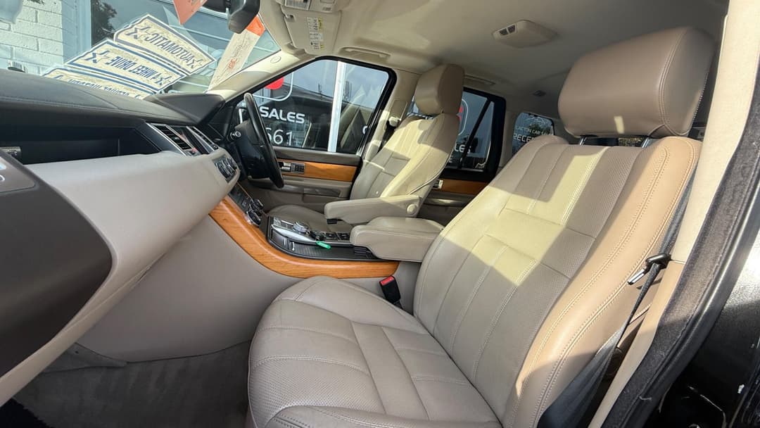Car Image 15