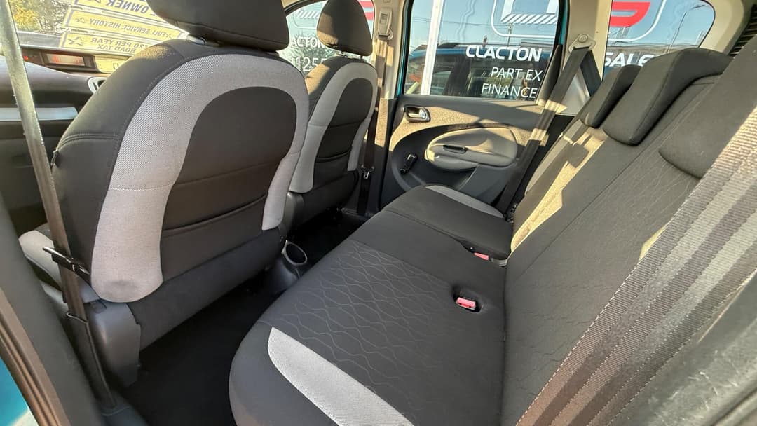 Car Image 18