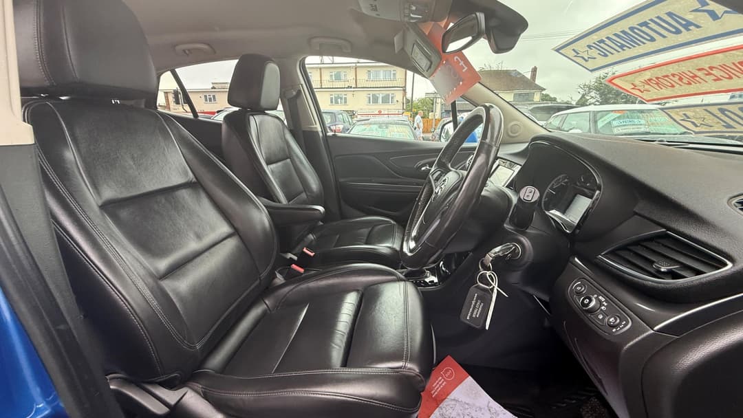 Car Image 10