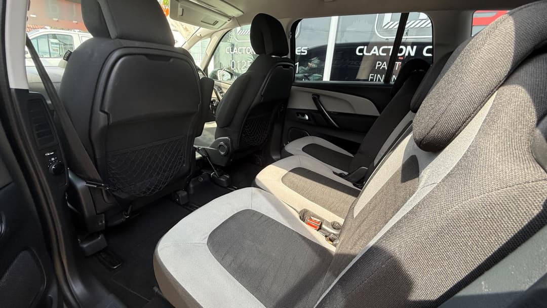 Car Image 19