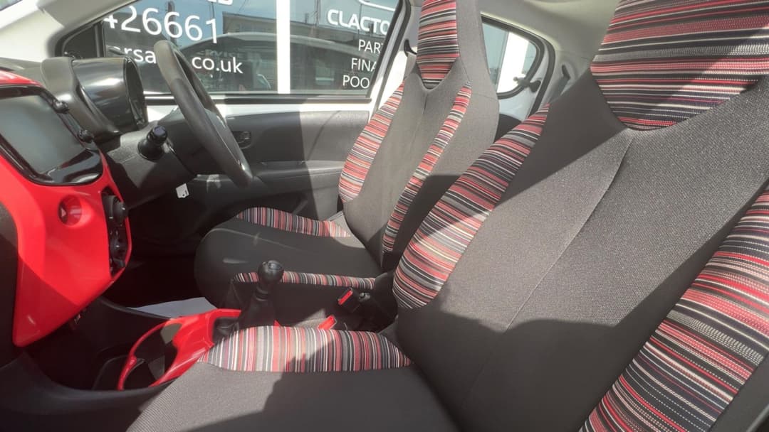 Car Image 16