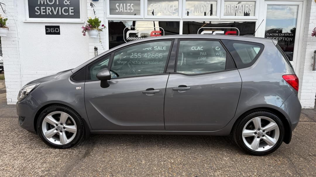 Car Image 4