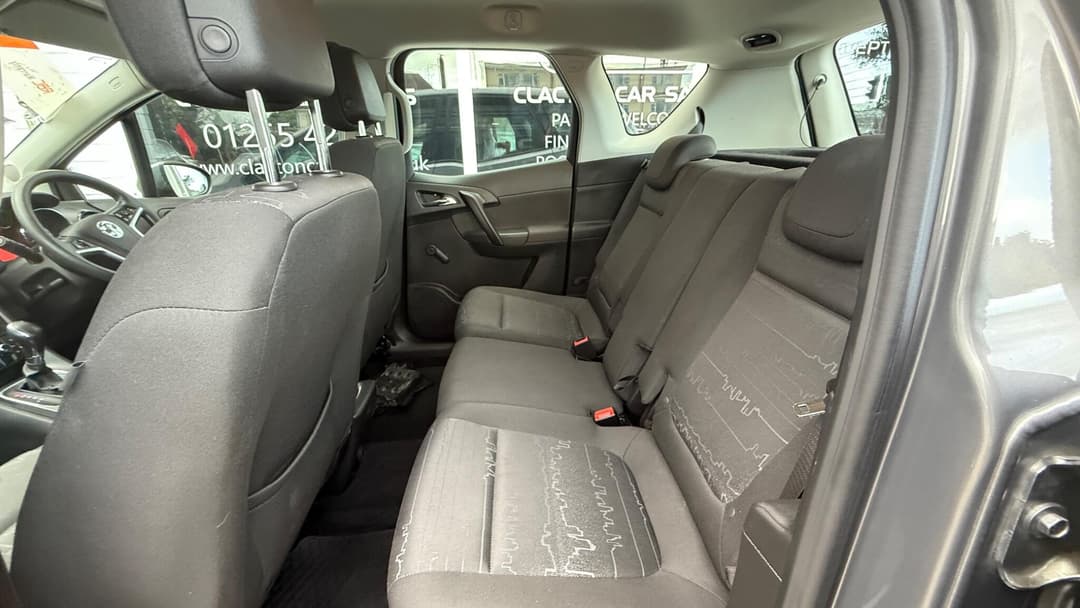 Car Image 17