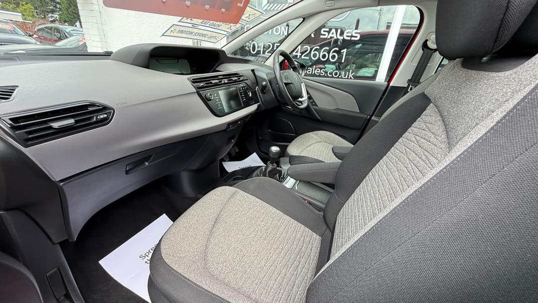 Car Image 16