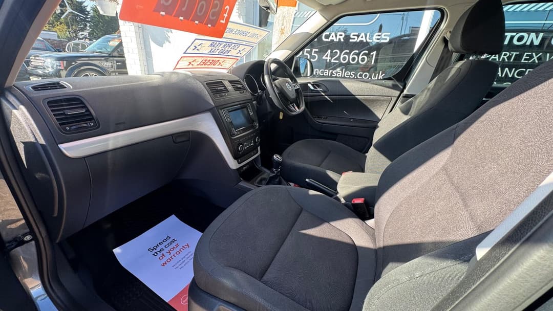 Car Image 16