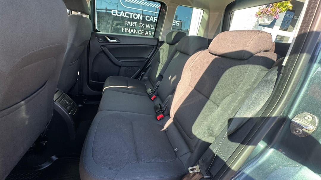 Car Image 17