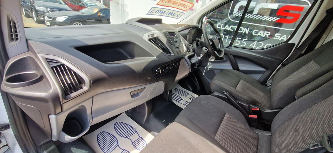 Car Image 14