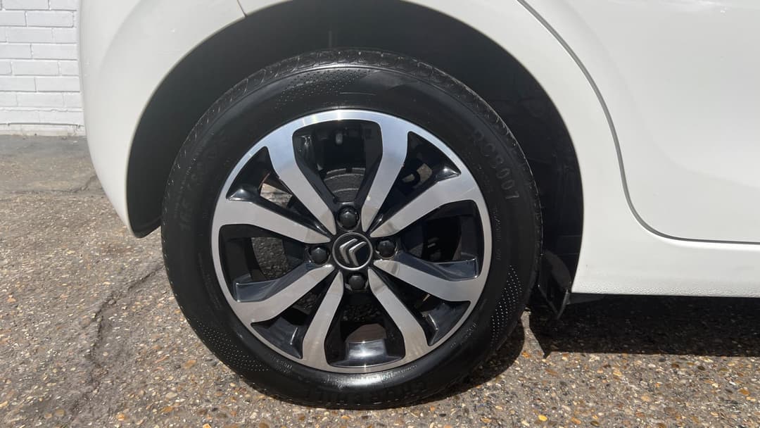 Car Image 22