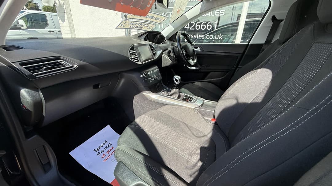 Car Image 16
