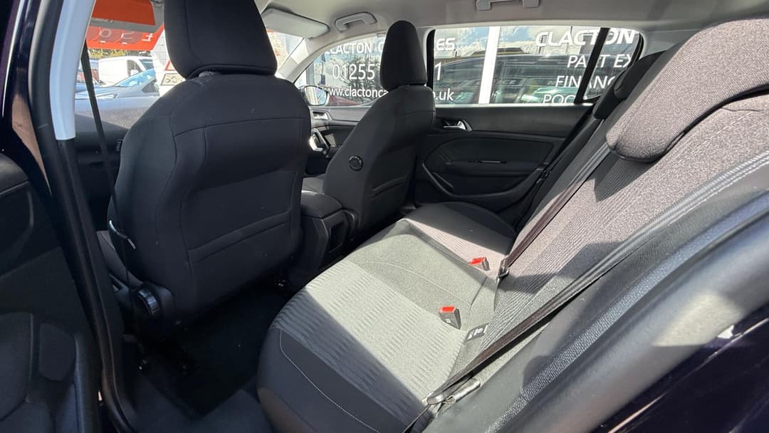 Car Image 18