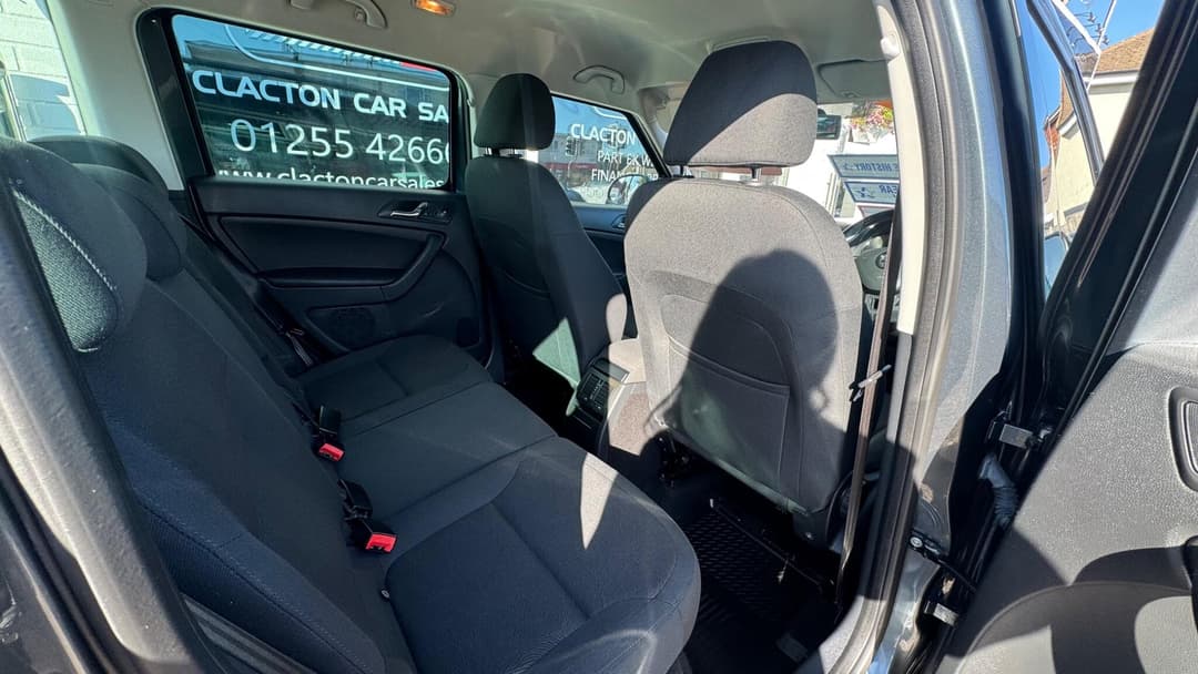 Car Image 11