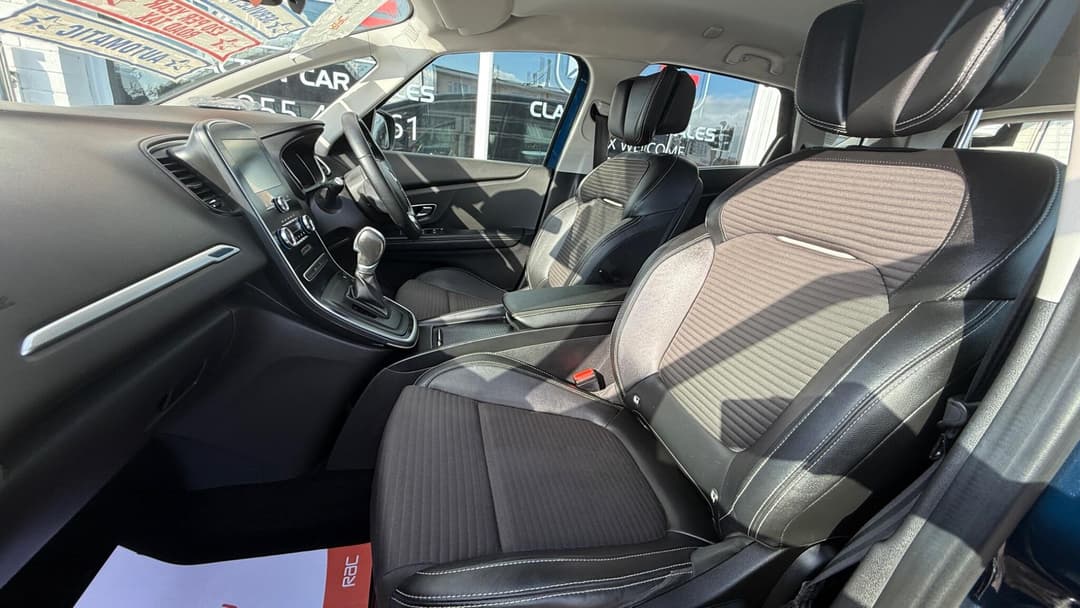 Car Image 15
