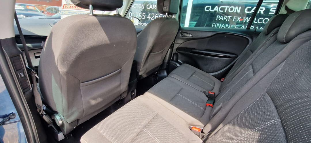 Car Image 19