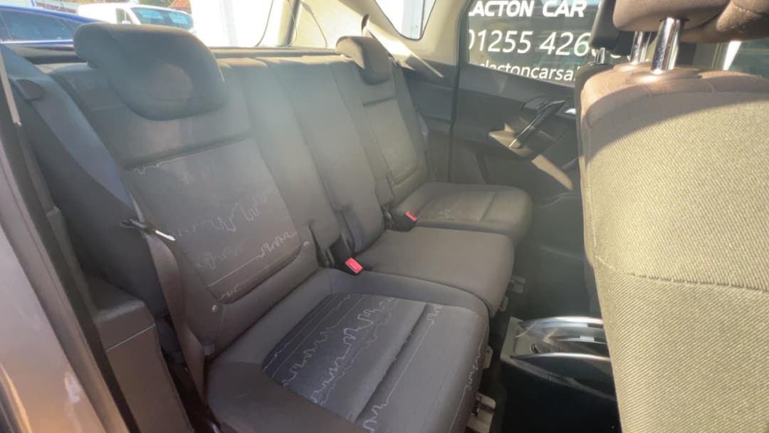 Car Image 12