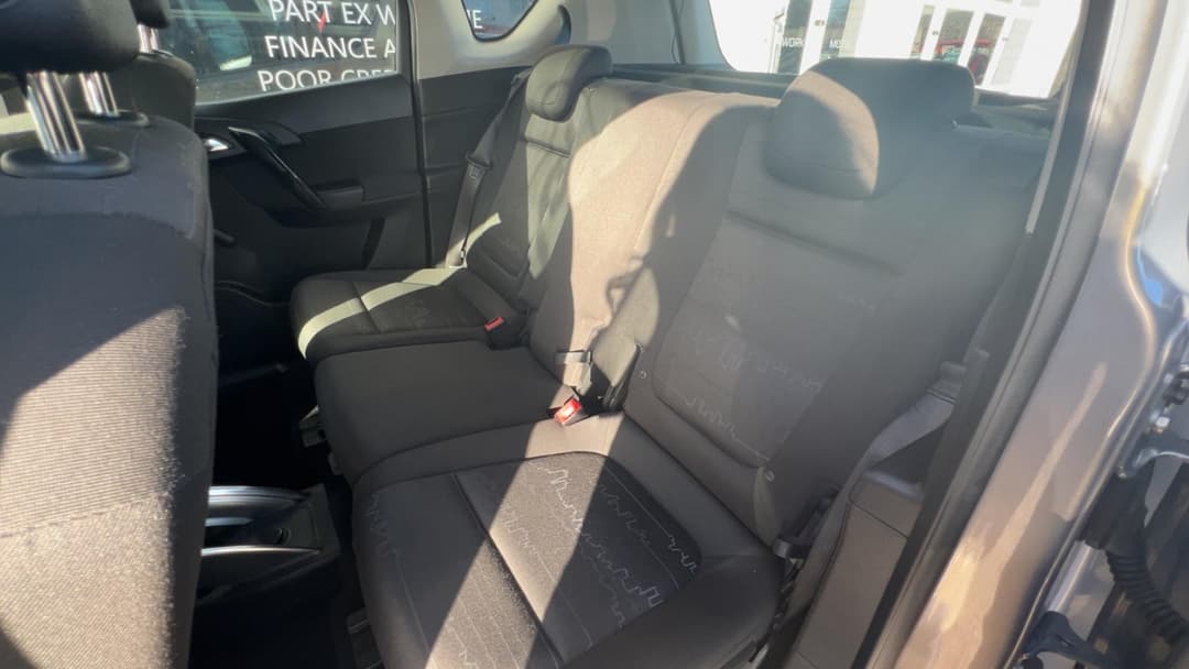 Car Image 17