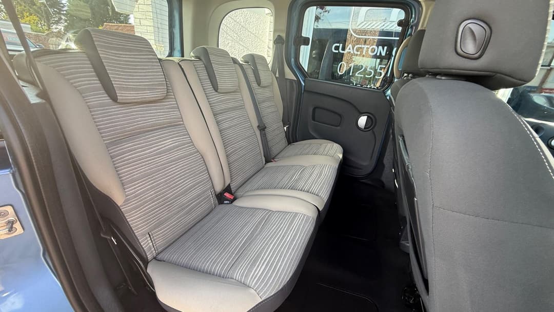 Car Image 12