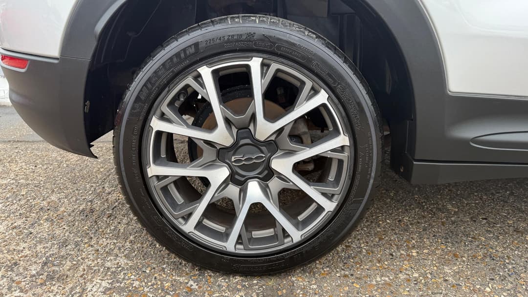 Car Image 21