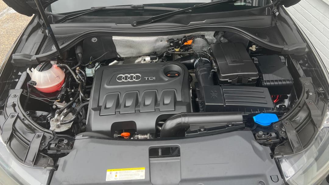 Car Image 13