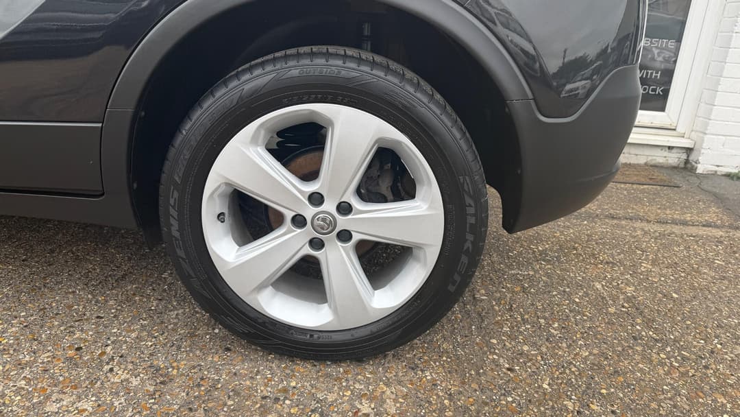 Car Image 19