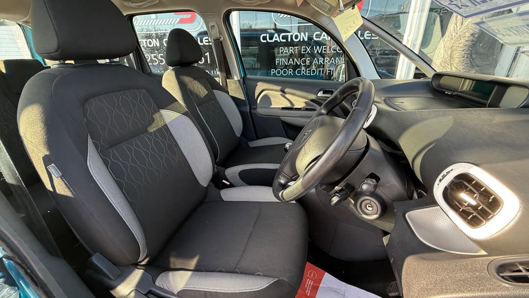 Car Image 10