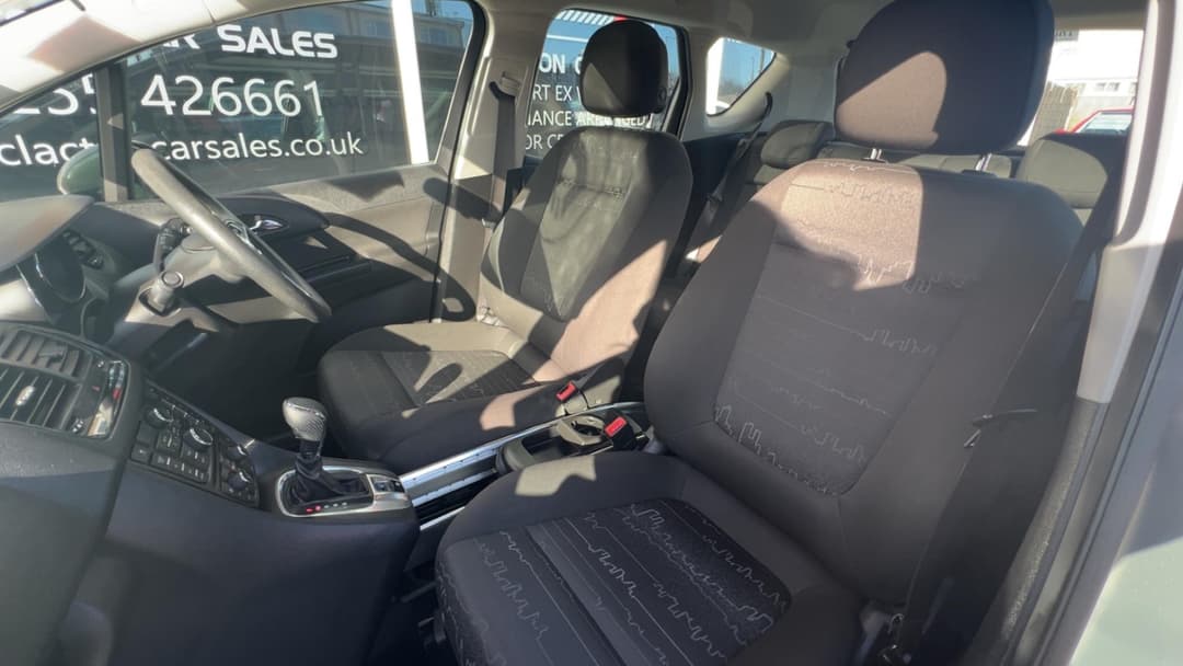 Car Image 15