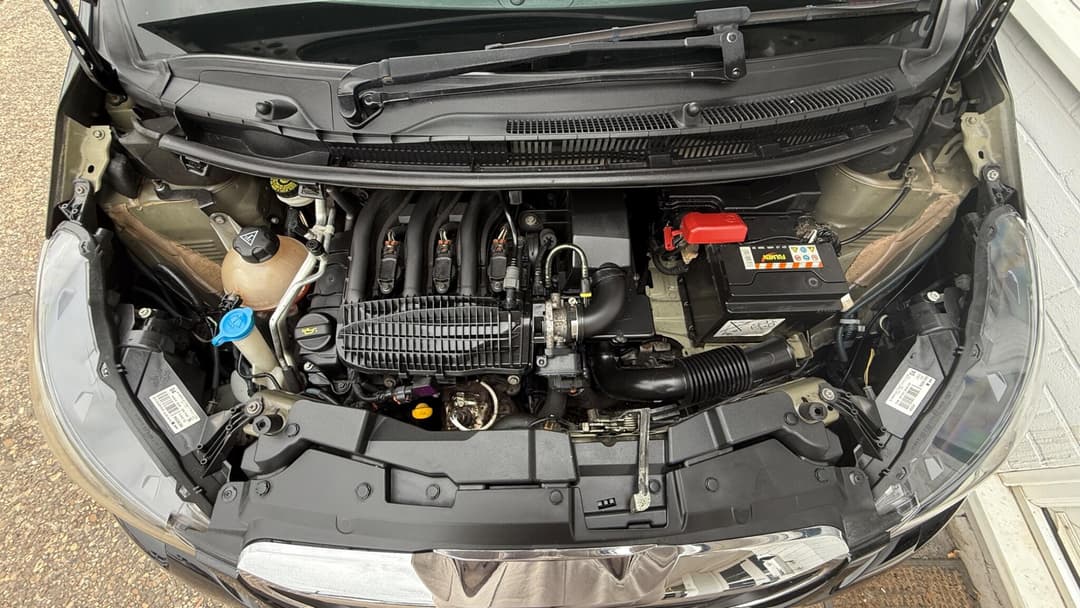 Car Image 12