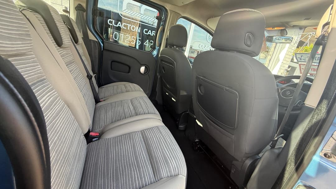 Car Image 11