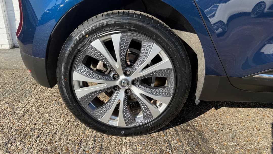 Car Image 21