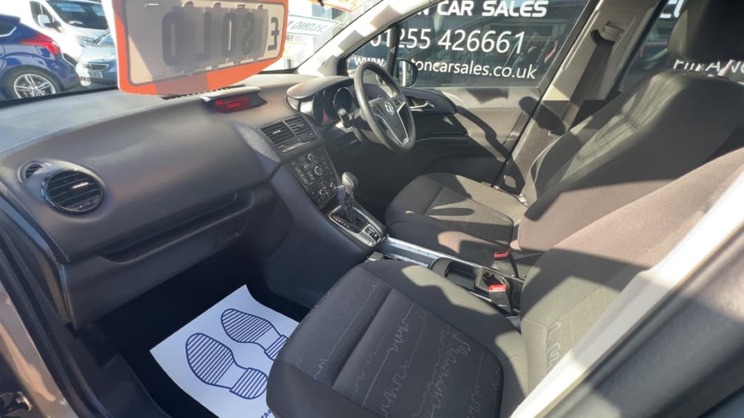 Car Image 16