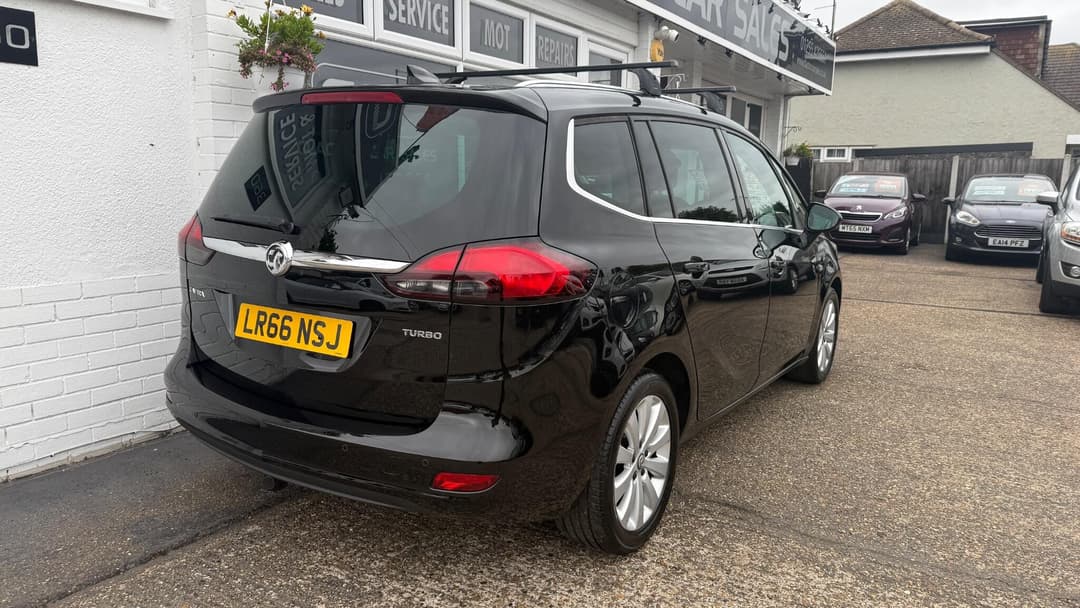 Car Image 7
