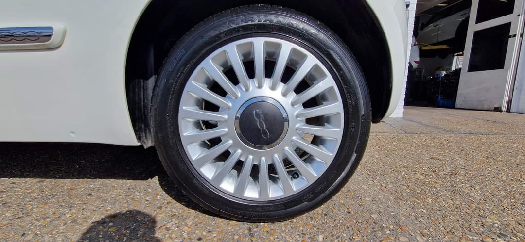 Car Image 14